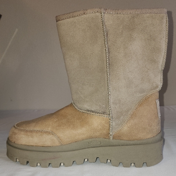 Skechers Women's Tan Boots - Picture 2 of 8